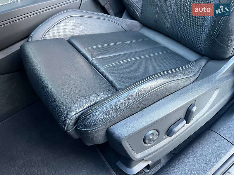 Позашляховик / Кросовер Audi Q5 2019 в Києві