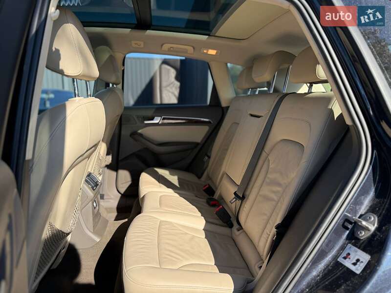 Позашляховик / Кросовер Audi Q5 2015 в Львові