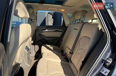 Позашляховик / Кросовер Audi Q5 2015 в  фото 18 Позашляховик / Кросовер Audi Q5 2015 в