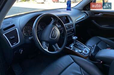 Позашляховик / Кросовер Audi Q5 2016 в 