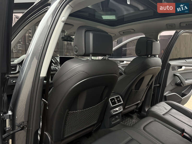 Позашляховик / Кросовер Audi Q5 2019 в Києві фото 32 Позашляховик / Кросовер Audi Q5 2019 в Києві