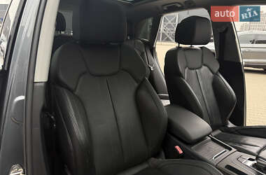 Позашляховик / Кросовер Audi Q5 2019 в 
