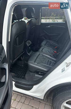Позашляховик / Кросовер Audi Q5 2010 в 