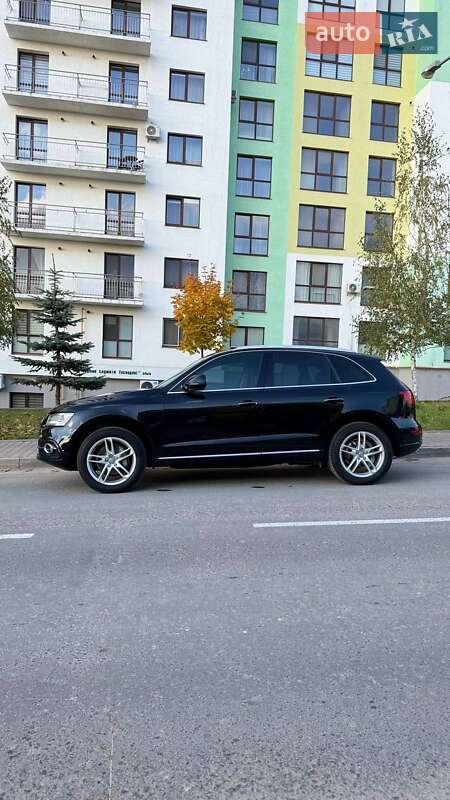 Позашляховик / Кросовер Audi Q5 2015 в Рівному