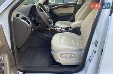 Позашляховик / Кросовер Audi Q5 2015 в 