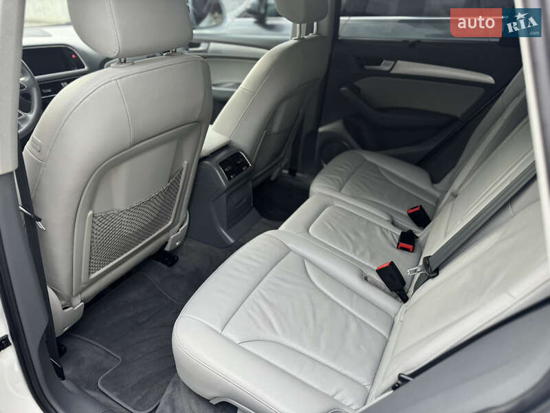 Внедорожник / Кроссовер Audi Q5 2012 в Дубно фото 46 Внедорожник / Кроссовер Audi Q5 2012 в Дубно