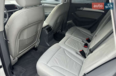 Позашляховик / Кросовер Audi Q5 2012 в  фото 46 Позашляховик / Кросовер Audi Q5 2012 в