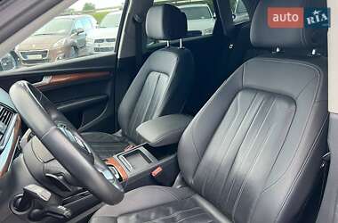 Позашляховик / Кросовер Audi Q5 2020 в 