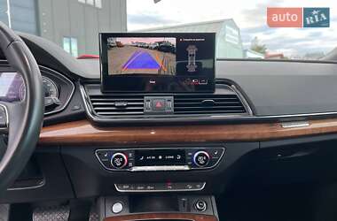 Позашляховик / Кросовер Audi Q5 2020 в 