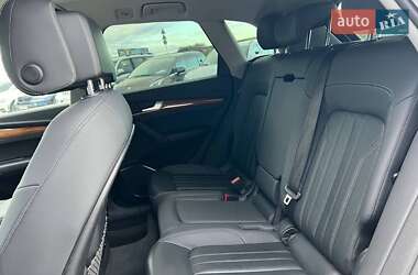 Позашляховик / Кросовер Audi Q5 2020 в 