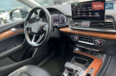 Позашляховик / Кросовер Audi Q5 2020 в 