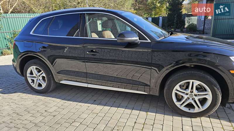 Внедорожник / Кроссовер Audi Q5 2019 в Ходорове