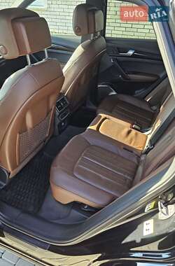 Позашляховик / Кросовер Audi Q5 2019 в 