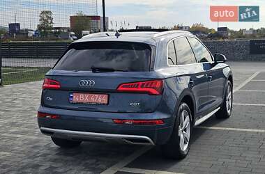 Позашляховик / Кросовер Audi Q5 2018 в  фото 14 Позашляховик / Кросовер Audi Q5 2018 в