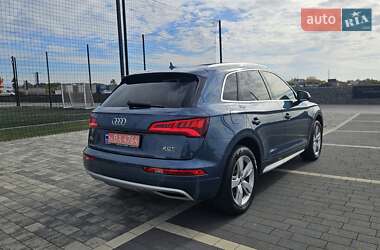 Позашляховик / Кросовер Audi Q5 2018 в  фото 15 Позашляховик / Кросовер Audi Q5 2018 в