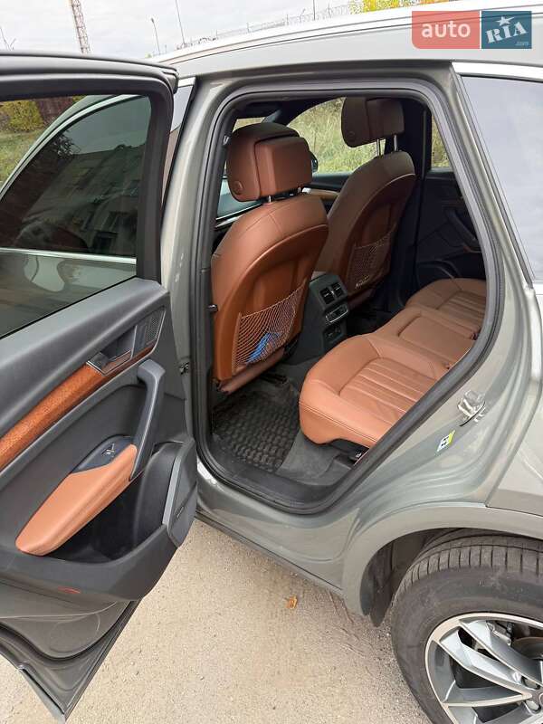 Позашляховик / Кросовер Audi Q5 2023 в Дніпрі фото 18 Позашляховик / Кросовер Audi Q5 2023 в Дніпрі