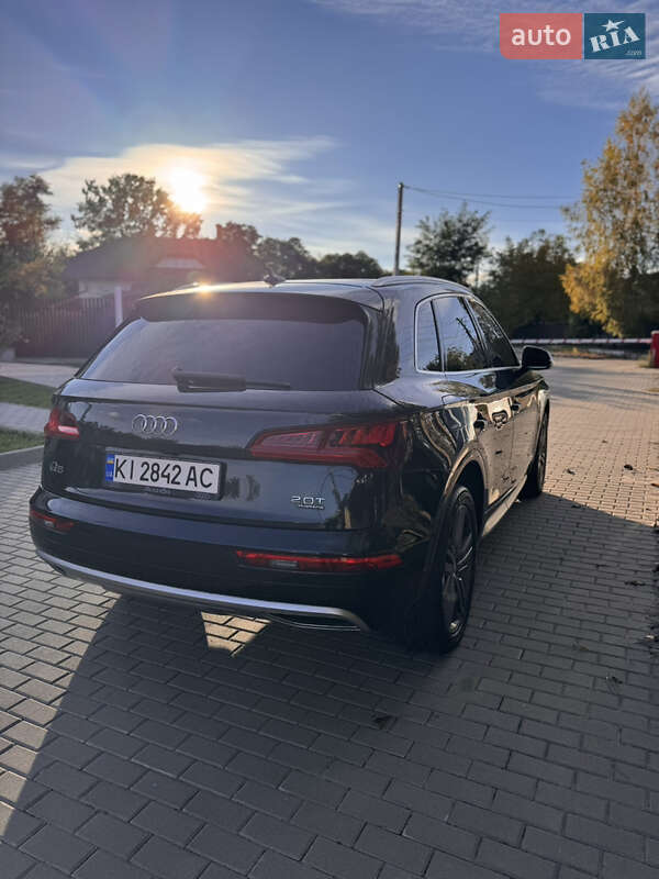 Позашляховик / Кросовер Audi Q5 2017 в Києві
