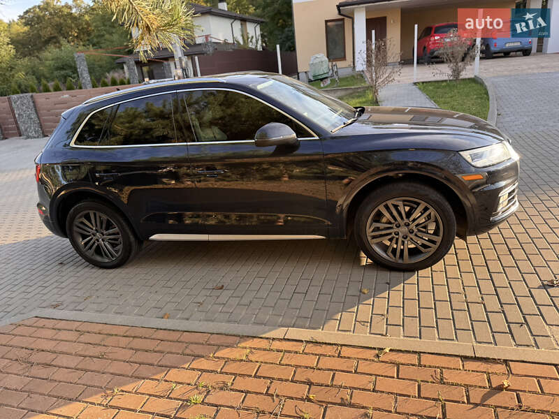 Позашляховик / Кросовер Audi Q5 2017 в Києві