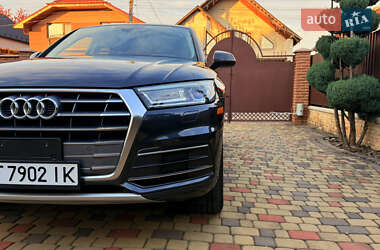 Позашляховик / Кросовер Audi Q5 2019 в  фото 16 Позашляховик / Кросовер Audi Q5 2019 в