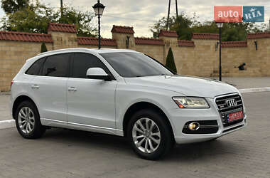 Позашляховик / Кросовер Audi Q5 2013 в  фото 2 Позашляховик / Кросовер Audi Q5 2013 в