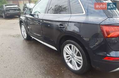 Внедорожник / Кроссовер Audi Q5 2017 в 