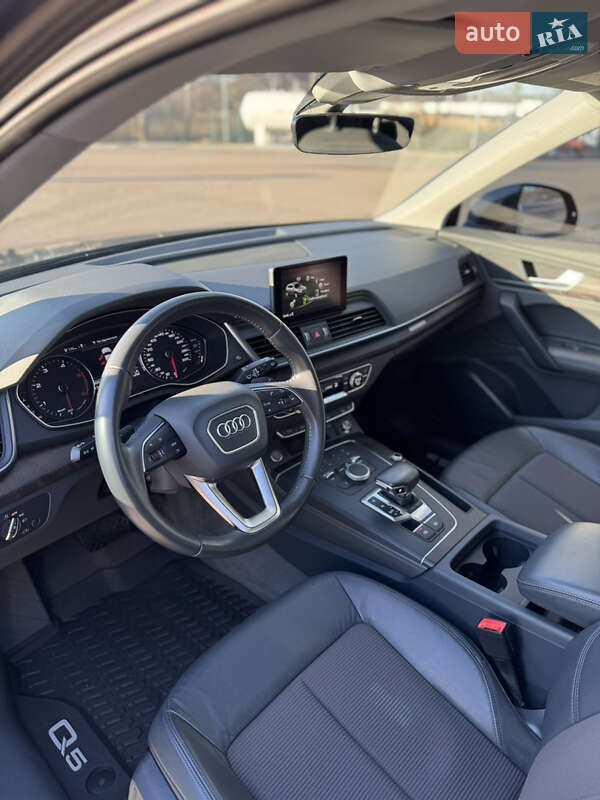 Внедорожник / Кроссовер Audi Q5 2018 в Киеве фото 14 Внедорожник / Кроссовер Audi Q5 2018 в Киеве