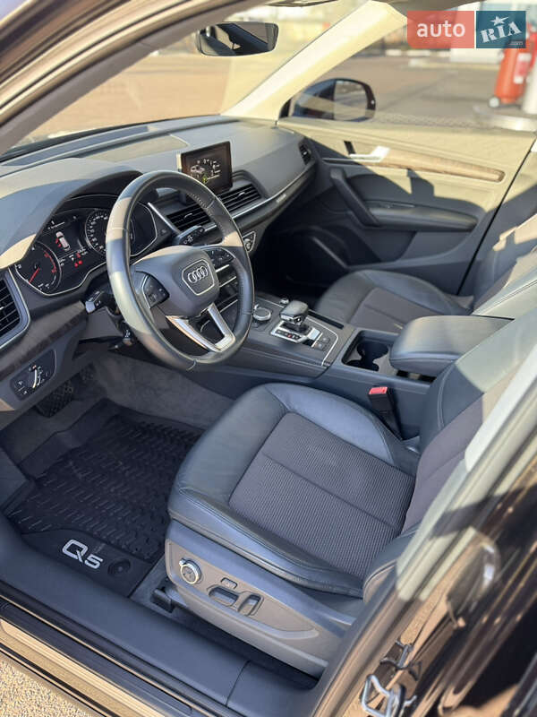 Внедорожник / Кроссовер Audi Q5 2018 в Киеве фото 23 Внедорожник / Кроссовер Audi Q5 2018 в Киеве