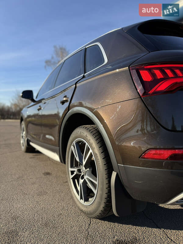 Внедорожник / Кроссовер Audi Q5 2018 в Киеве фото 29 Внедорожник / Кроссовер Audi Q5 2018 в Киеве