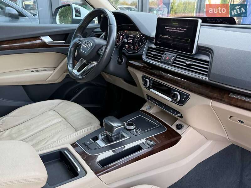 Позашляховик / Кросовер Audi Q5 2017 в Луцьку