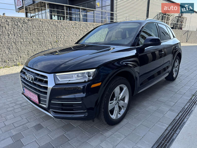 Позашляховик / Кросовер Audi Q5 2017 в Луцьку