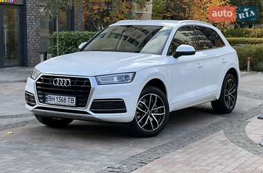 Позашляховик / Кросовер Audi Q5 2017 в Києві
