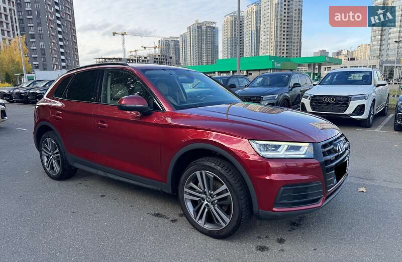 Внедорожник / Кроссовер Audi Q5 2019 в Киеве