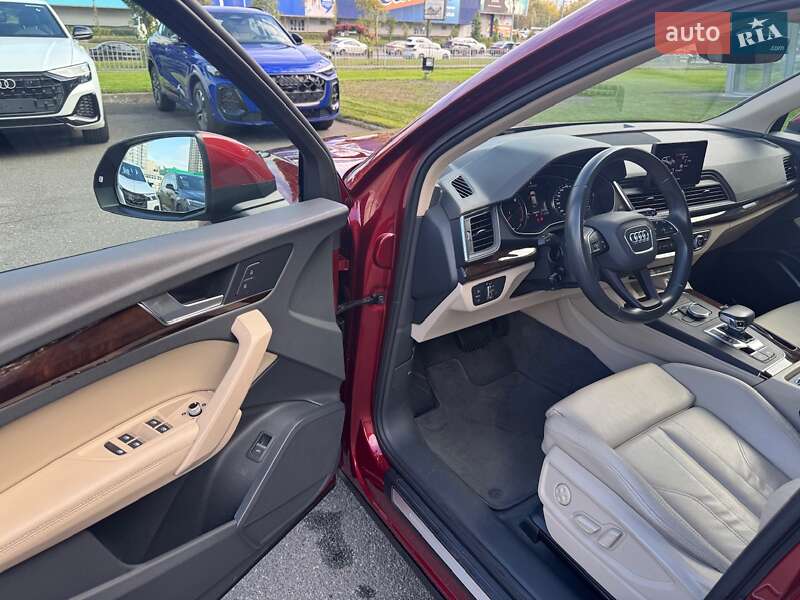 Внедорожник / Кроссовер Audi Q5 2019 в Киеве