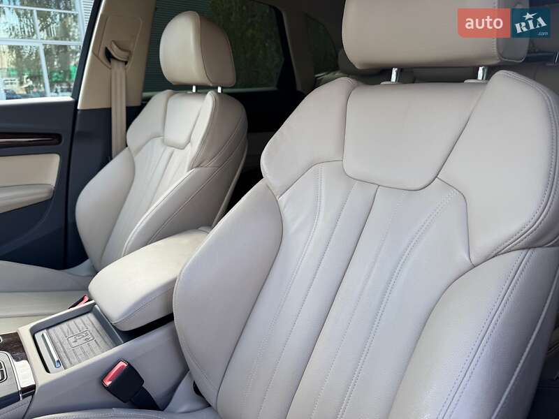 Внедорожник / Кроссовер Audi Q5 2019 в Киеве