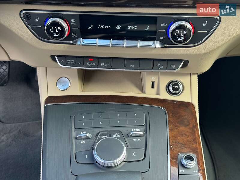 Внедорожник / Кроссовер Audi Q5 2019 в Киеве