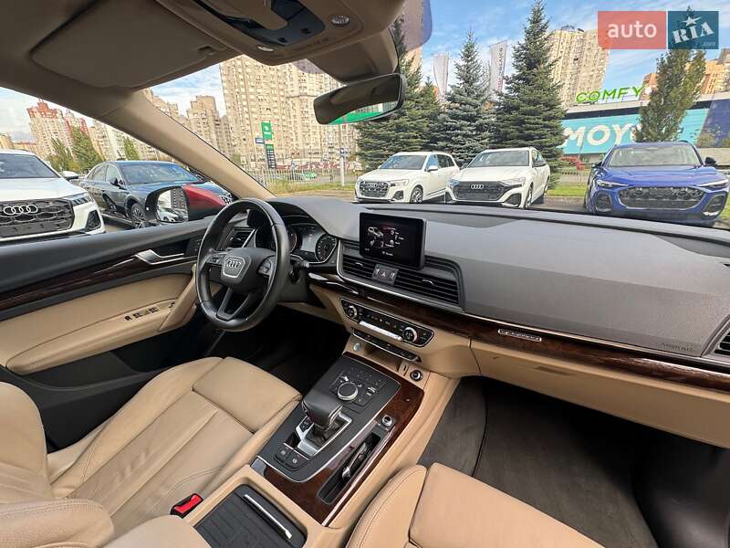 Внедорожник / Кроссовер Audi Q5 2019 в Киеве