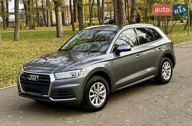 Внедорожник / Кроссовер Audi Q5 2017 в 