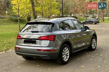 Внедорожник / Кроссовер Audi Q5 2017 в 