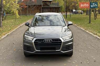 Внедорожник / Кроссовер Audi Q5 2017 в 