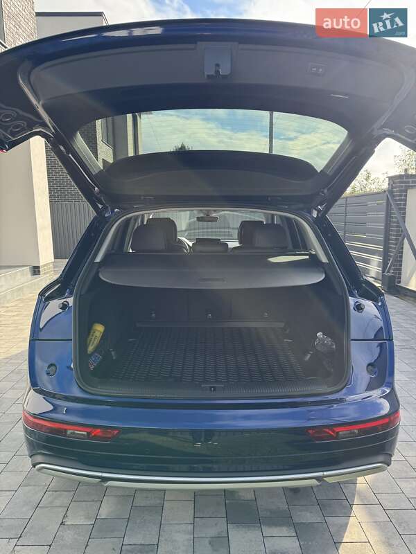 Позашляховик / Кросовер Audi Q5 2021 в Києві