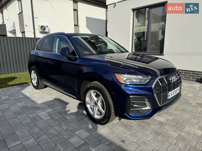 Позашляховик / Кросовер Audi Q5 2021 в Києві