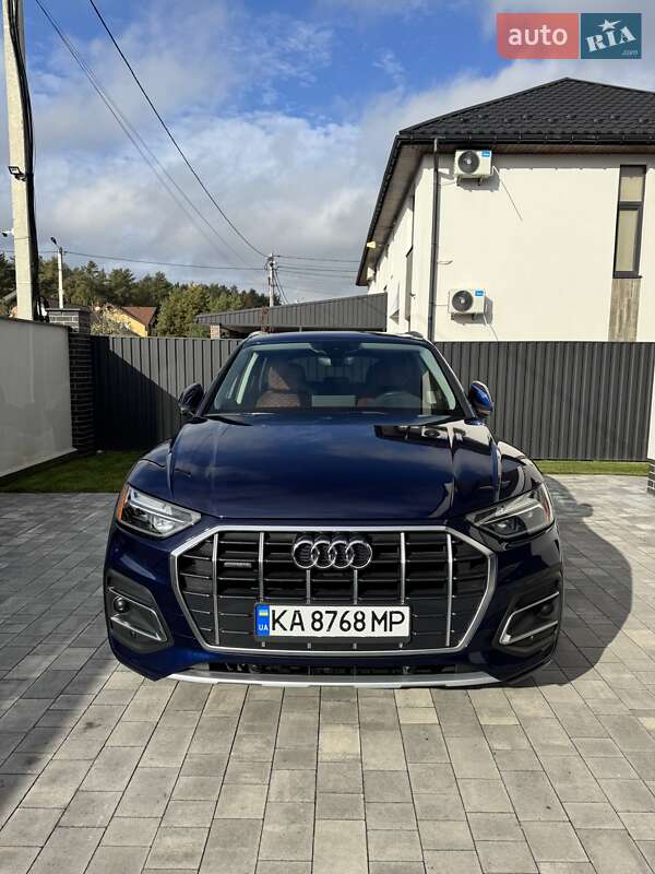 Позашляховик / Кросовер Audi Q5 2021 в Києві