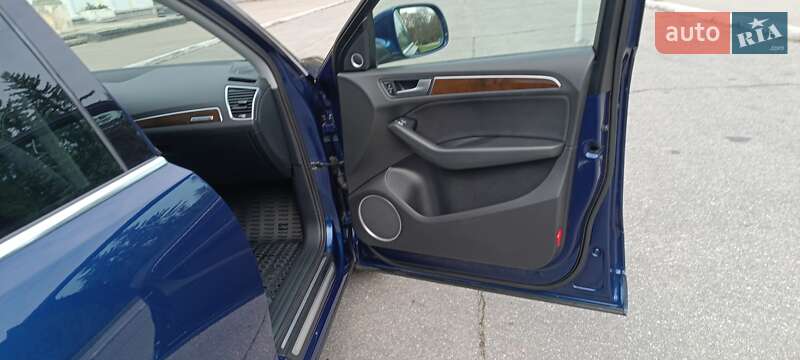 Внедорожник / Кроссовер Audi Q5 2013 в Желтых Водах