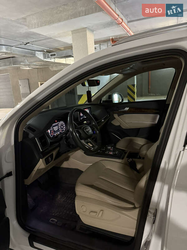 Внедорожник / Кроссовер Audi Q5 2018 в Тернополе