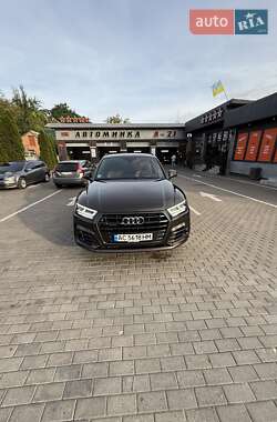 Позашляховик / Кросовер Audi Q5 2018 в  фото 9 Позашляховик / Кросовер Audi Q5 2018 в
