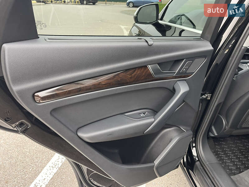 Позашляховик / Кросовер Audi Q5 2018 в Києві фото 35 Позашляховик / Кросовер Audi Q5 2018 в Києві