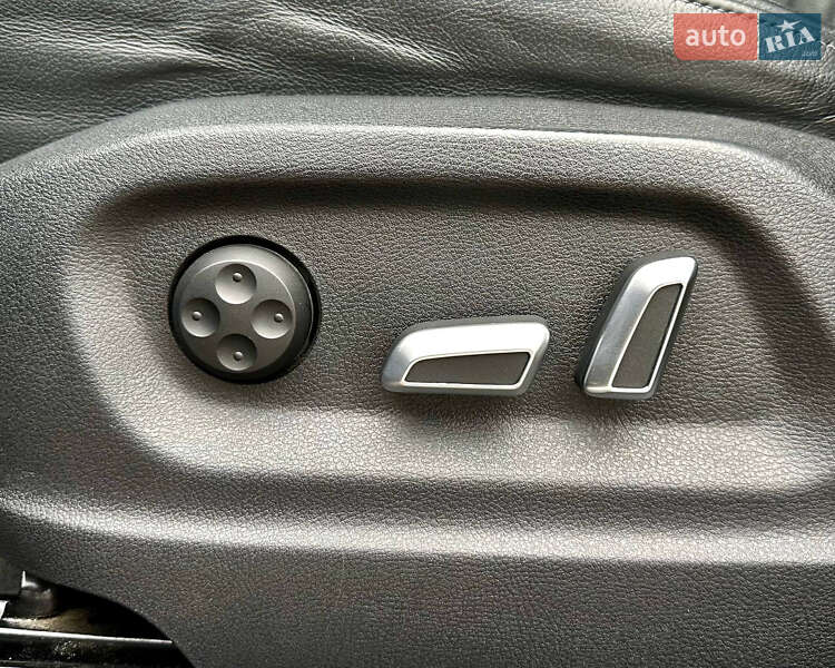 Позашляховик / Кросовер Audi Q5 2016 в Києві