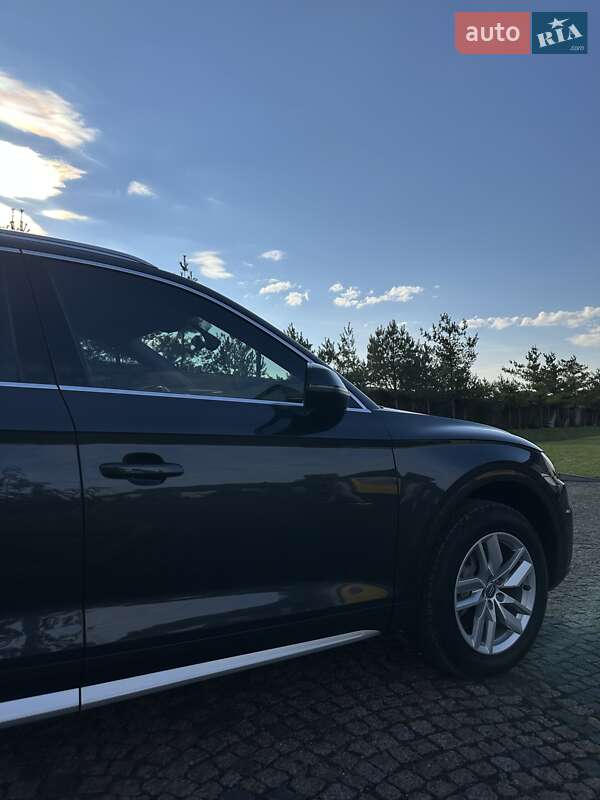 Позашляховик / Кросовер Audi Q5 2018 в Львові фото 35 Позашляховик / Кросовер Audi Q5 2018 в Львові