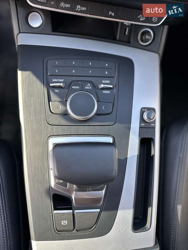 Позашляховик / Кросовер Audi Q5 2018 в Львові фото 61 Позашляховик / Кросовер Audi Q5 2018 в Львові