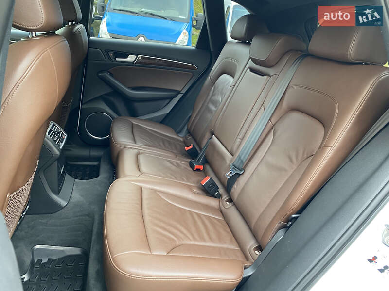 Внедорожник / Кроссовер Audi Q5 2015 в Львове